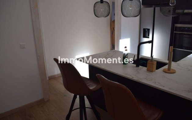 Resale - Apartment - Málaga - Málaga Centro
