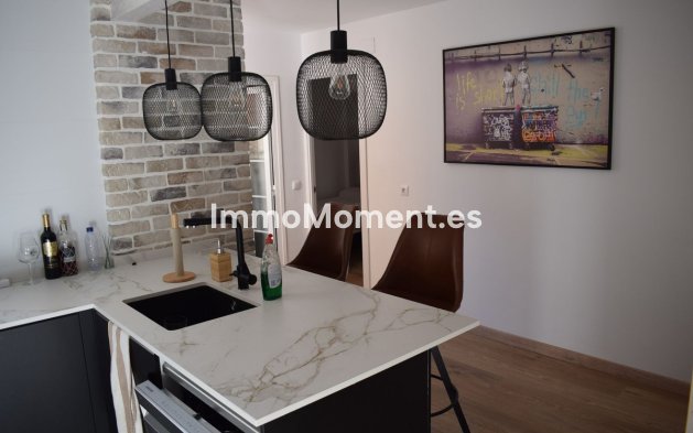 Resale - Apartment - Málaga - Málaga Centro