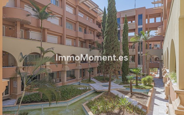 Resale - Apartment - Marbella - Nueva Andalucía