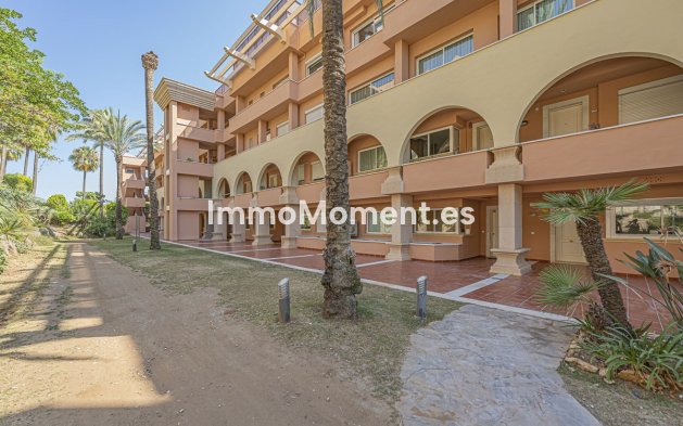 Resale - Apartment - Marbella - Nueva Andalucía