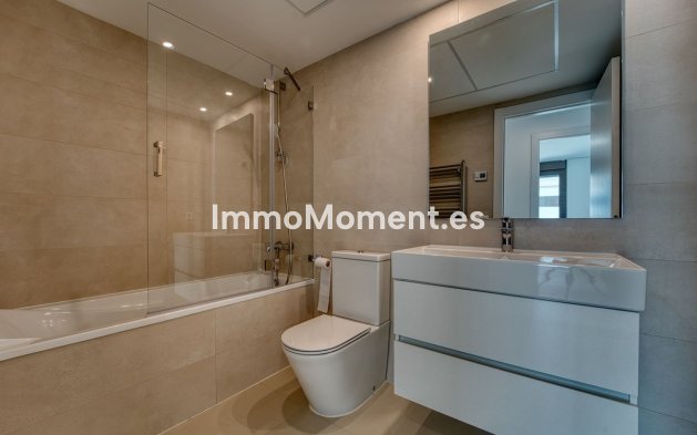 Resale - Apartment - Estepona - Estepona Centro