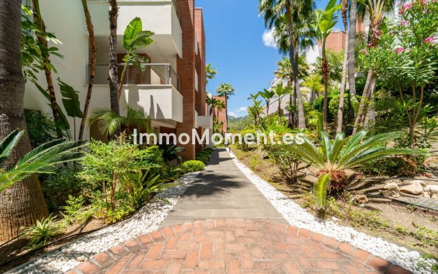 Reventa - Apartamento - Benahavís - Los Arqueros