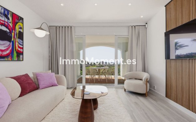 Resale - Apartment - Benahavís - La Quinta
