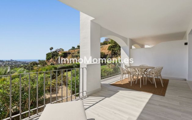 Resale - Apartment - Benahavís - La Quinta