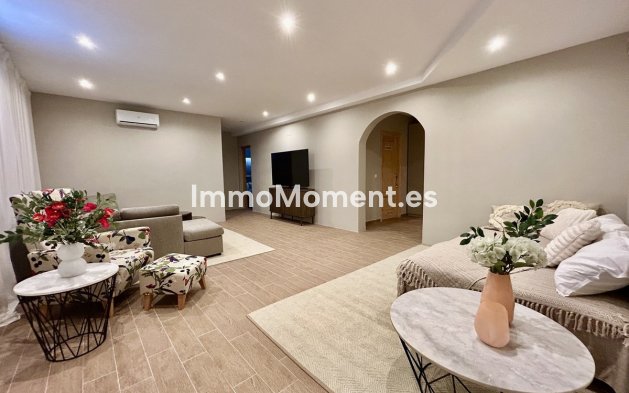Resale - Detached villa - Orihuela - Cabo roig - La Zenia