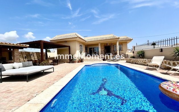 Resale - Detached villa - Orihuela - Cabo roig - La Zenia