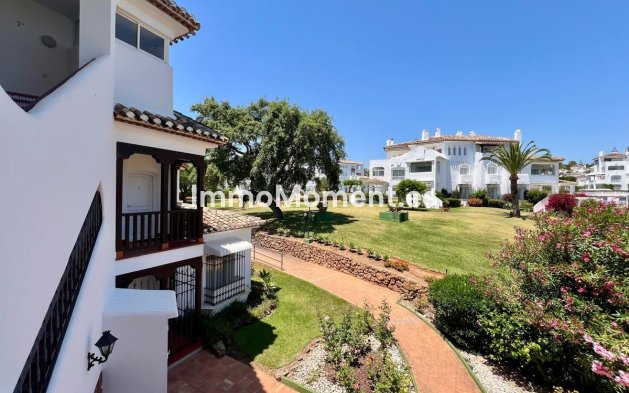 Resale - Apartment - Marbella - Elviria