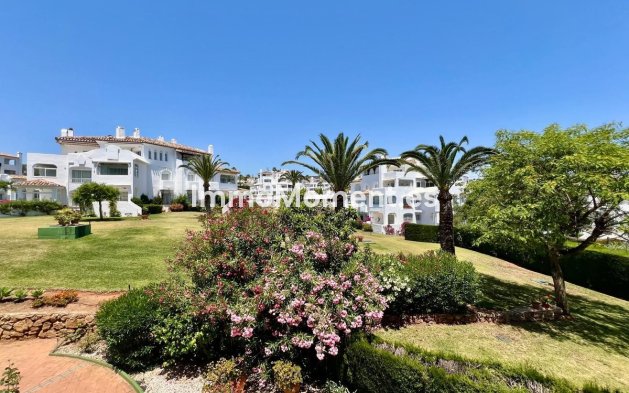 Resale - Apartment - Marbella - Elviria