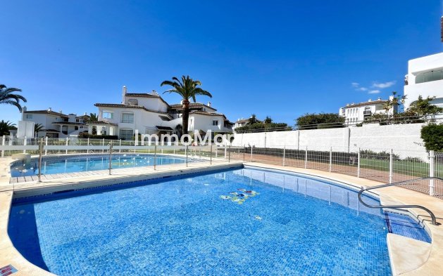 Resale - Apartment - Marbella - Elviria