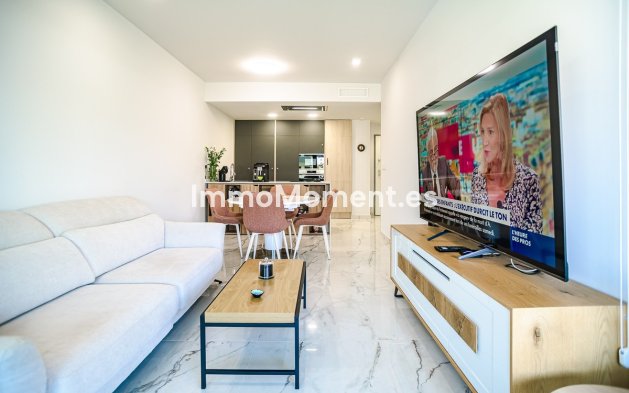 Resale - Apartment - Torrevieja - Torrevieja Centro