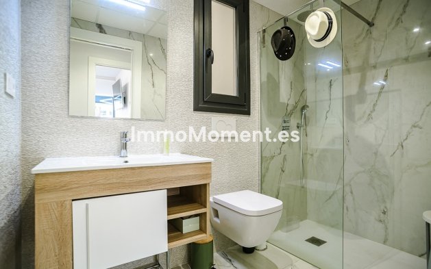 Resale - Apartment - Torrevieja - Torrevieja Centro