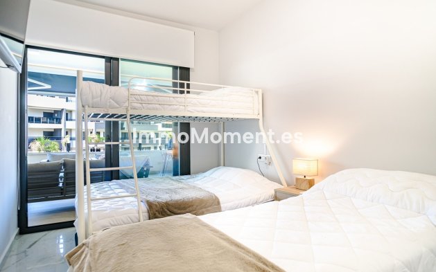 Resale - Apartment - Torrevieja - Torrevieja Centro
