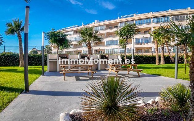 Resale - Apartment - Torrevieja - Torrevieja Centro