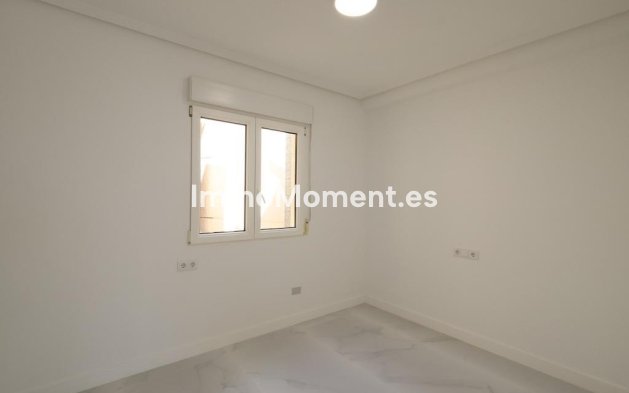 Resale - Apartment - Orihuela - Cabo roig - La Zenia