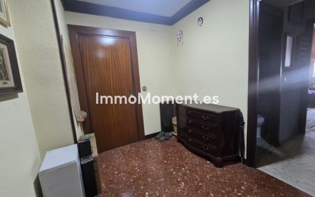 Resale - Apartment - Málaga - Málaga Centro