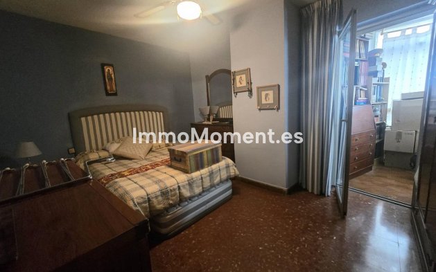 Resale - Apartment - Málaga - Málaga Centro