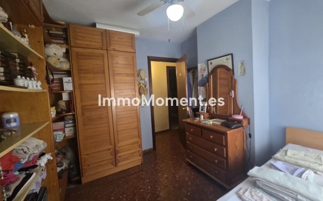 Resale - Apartment - Málaga - Málaga Centro