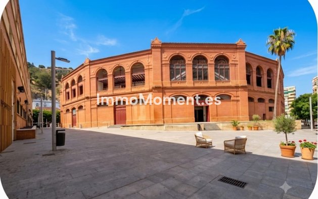 Resale - Apartment - Málaga - Málaga Centro