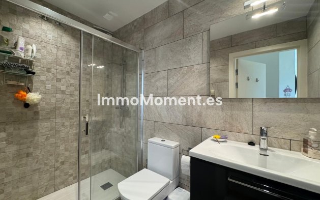 Resale - Apartment - Estepona - Atalaya