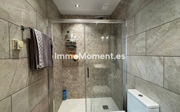 Resale - Apartment - Estepona - Atalaya