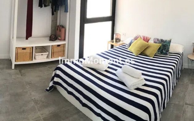 Reventa - Apartamento - Málaga - Málaga Centro