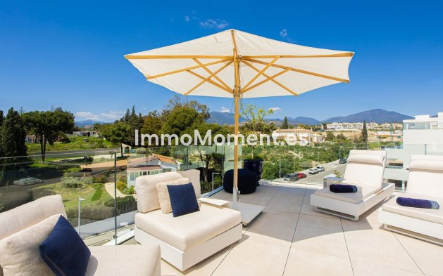 Resale - Apartment - Marbella - Puerto Banús