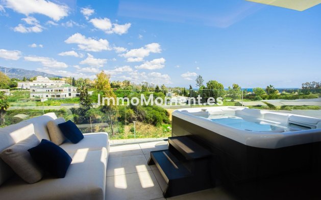 Resale - Apartment - Marbella - Puerto Banús