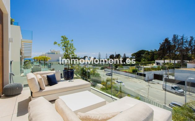 Resale - Apartment - Marbella - Puerto Banús