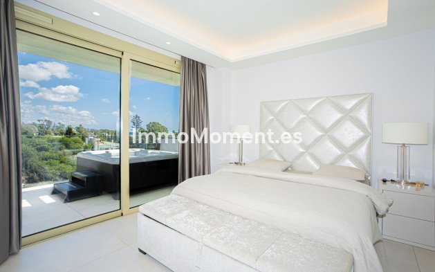 Resale - Apartment - Marbella - Puerto Banús
