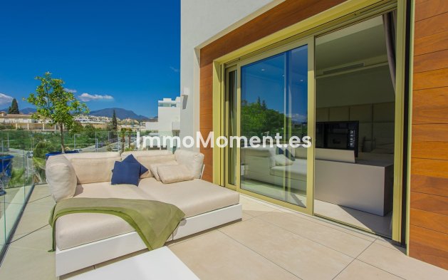 Resale - Apartment - Marbella - Puerto Banús