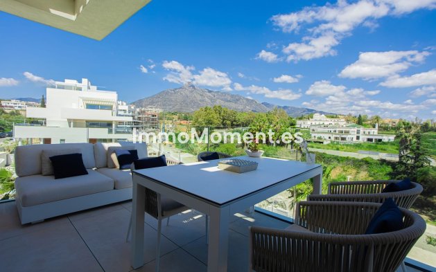 Resale - Apartment - Marbella - Puerto Banús