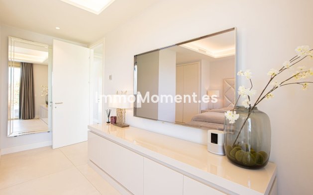 Resale - Apartment - Marbella - Puerto Banús