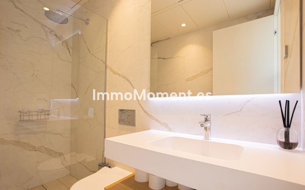 Resale - Apartment - Marbella - Puerto Banús