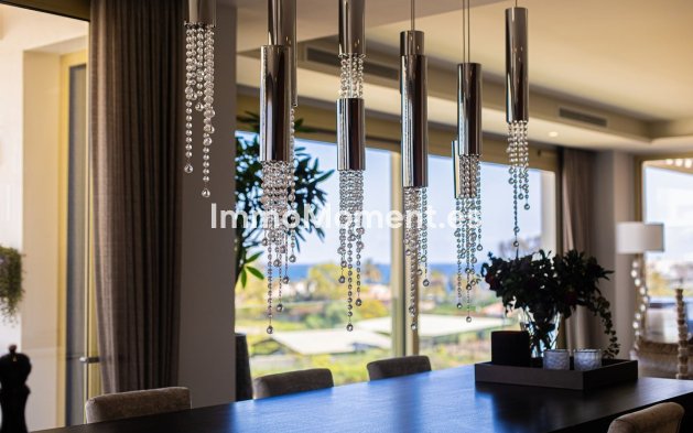 Resale - Apartment - Marbella - Puerto Banús
