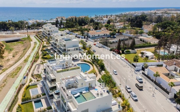 Resale - Apartment - Marbella - Puerto Banús