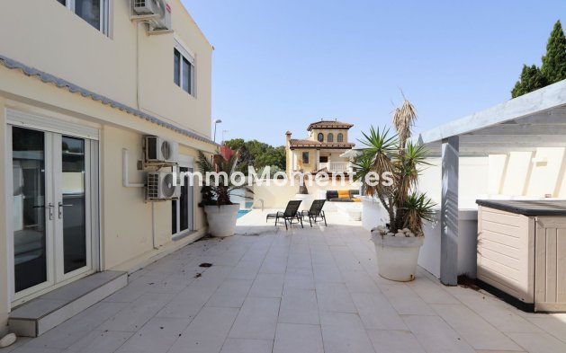 Wiederverkauf - Freistehende Villa - Orihuela - Los Balcones - Los Altos del Edén