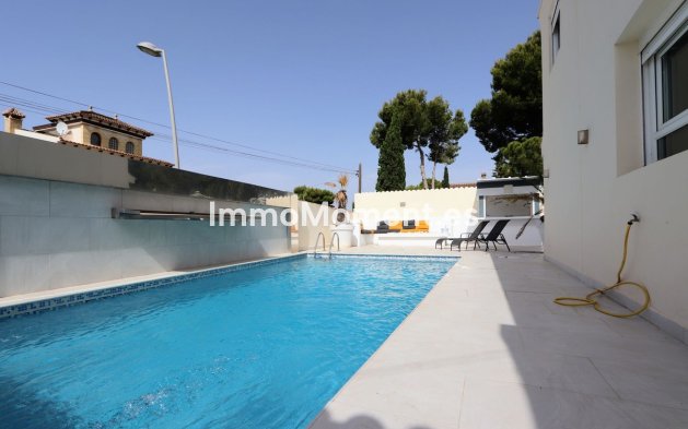 Wiederverkauf - Freistehende Villa - Orihuela - Los Balcones - Los Altos del Edén