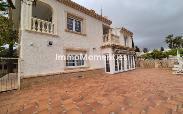 Reventa - Villa independiente - Orihuela - Orihuela Centro