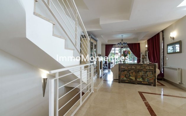 Resale - Townhouse - Marbella - Nueva Andalucía