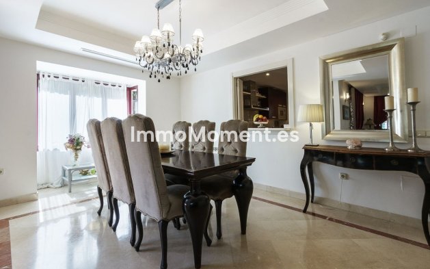 Resale - Townhouse - Marbella - Nueva Andalucía