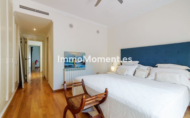 Resale - Townhouse - Marbella - Nueva Andalucía