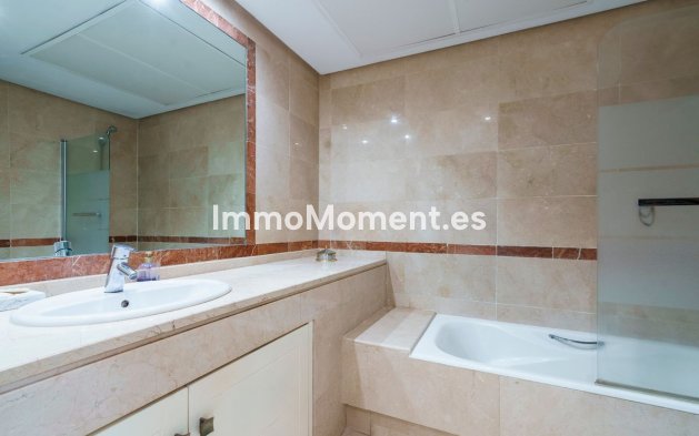 Resale - Townhouse - Marbella - Nueva Andalucía