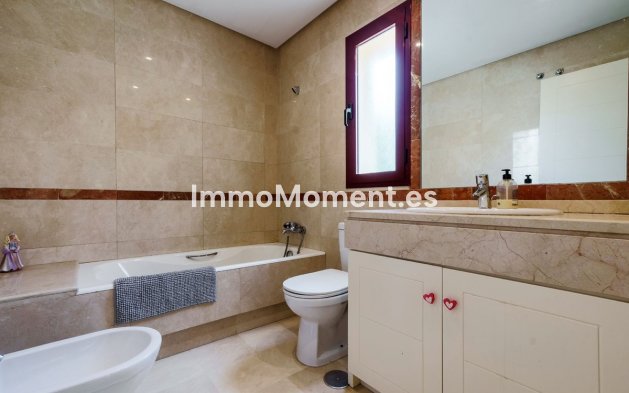 Resale - Townhouse - Marbella - Nueva Andalucía
