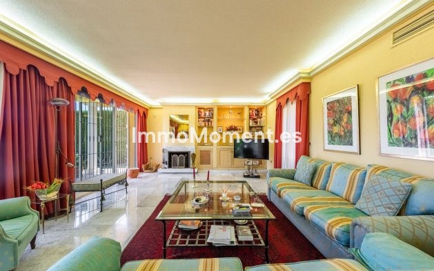 Bestaande woning - Vrijstaande villa - Estepona  - Atalaya