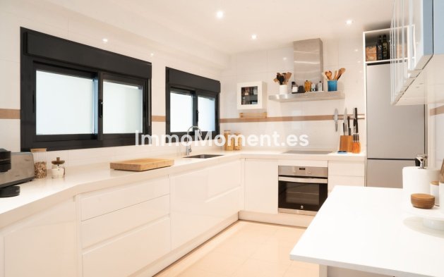 Reventa - Apartamento - Estepona  - Estepona Centro