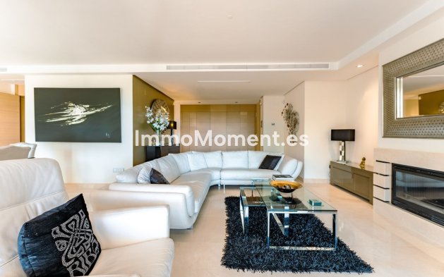 Resale - Apartment - Benahavís - La Quinta