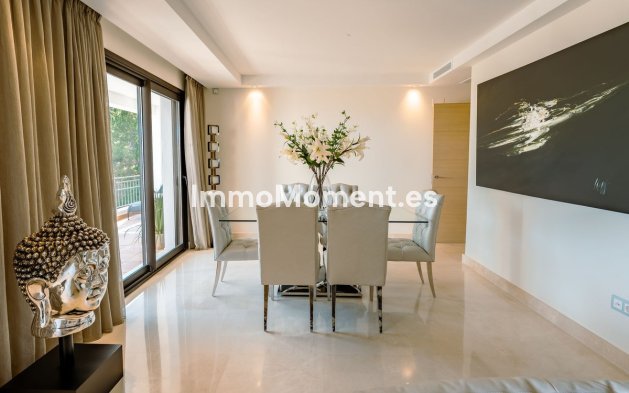 Resale - Apartment - Benahavís - La Quinta