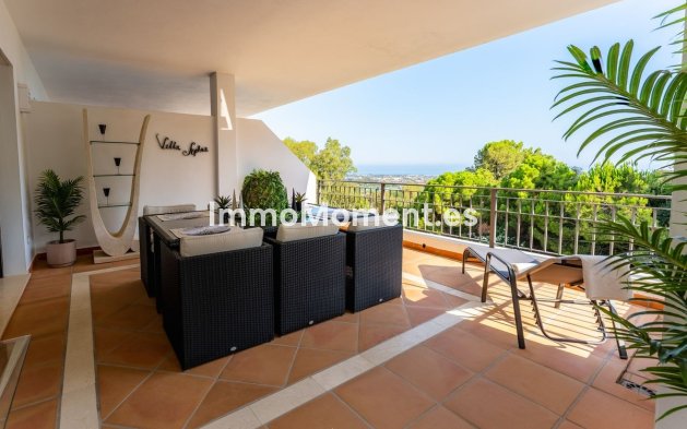 Resale - Apartment - Benahavís - La Quinta