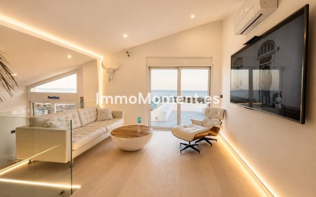 Resale - Detached villa - Estepona - Estepona Centro