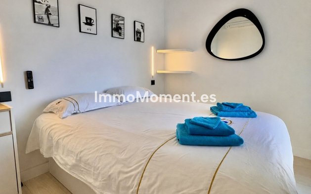 Resale - Detached villa - Estepona - Estepona Centro